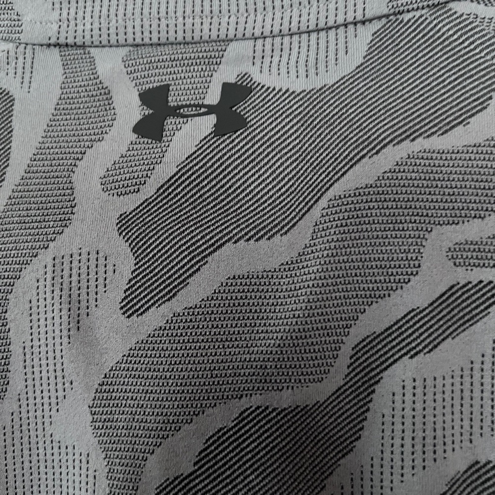 Under Armour Black and Gray Camo Pullover - Picture 3 of 4